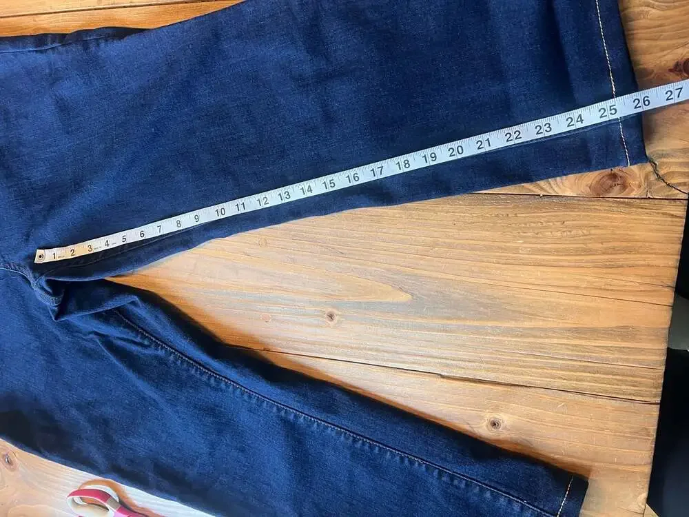 Lands' End Women's Dark Wash Straight Leg Ankle Jeans Size 14
6 - Picture 6 of 7